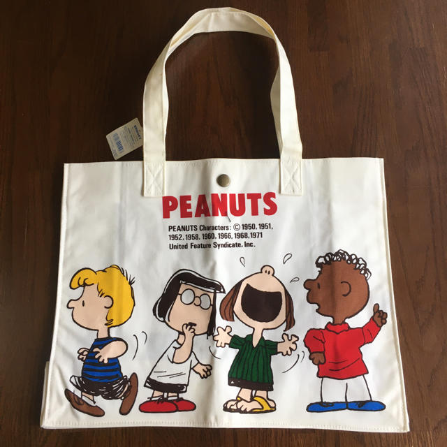 PEANUTS(ピーナッツ)のPEANUTSトートバッグ⭐︎スヌーピー⭐︎タグ付き レディースのバッグ(トートバッグ)の商品写真