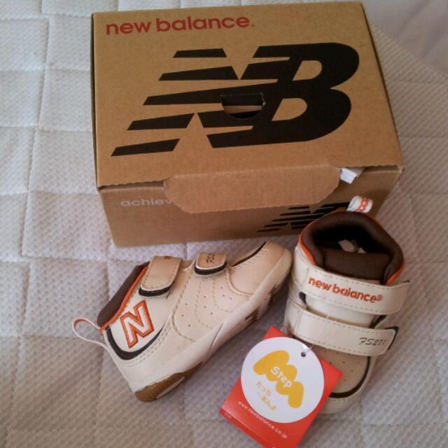 New Balance(ニューバランス)の新品未使用ニューバランス ベビーシューズ キッズ/ベビー/マタニティのキッズ靴/シューズ(15cm~)(その他)の商品写真