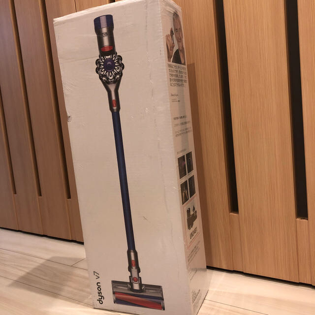 【新品未使用※箱傷あり】Dyson v7 1