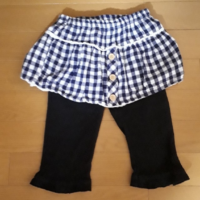 西松屋(ニシマツヤ)のスカート付きパンツ 120 キッズ/ベビー/マタニティのキッズ服女の子用(90cm~)(パンツ/スパッツ)の商品写真