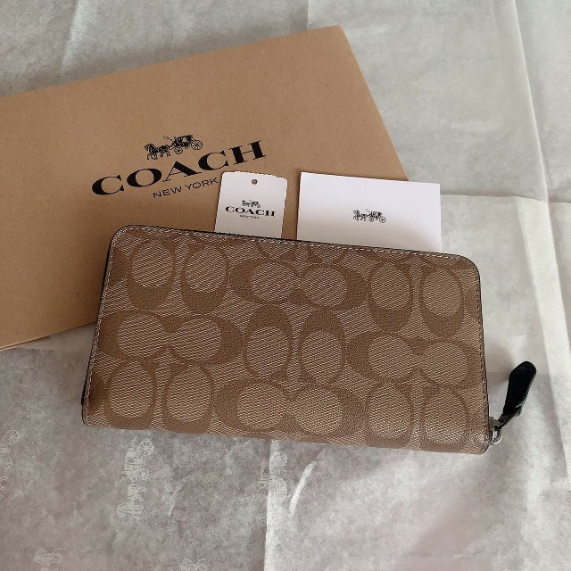 COACH(コーチ)の最新モデル　新品　COACH　長財布　カーキ×オレンジ メンズのファッション小物(長財布)の商品写真