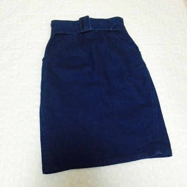 SNIDEL(スナイデル)のサッシュベルト付きタイトスカート レディースのスカート(ひざ丈スカート)の商品写真