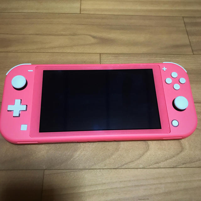 ニンテンドー スイッチライト本体 どうぶつの森 コーラル ニンテンドー スイッチライト本体 どうぶつの森 コーラル