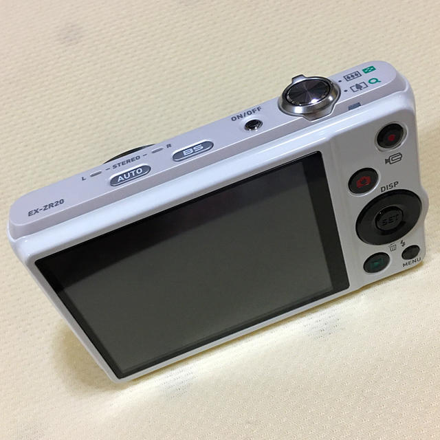 CASIO(カシオ)の【送料無料】CASIO デジカメ スマホ/家電/カメラのカメラ(コンパクトデジタルカメラ)の商品写真