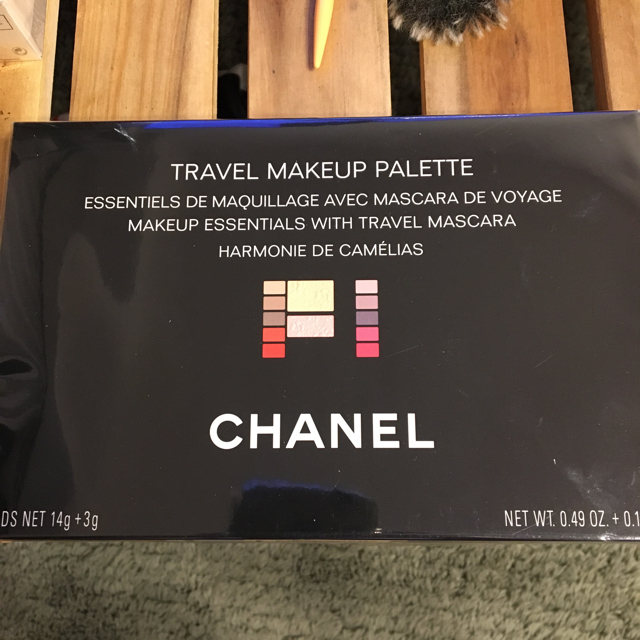 CHANEL(シャネル)のチャンス　オー　タンドゥル　ヘアミスト　メイクアップパレットアーモニードカメリア コスメ/美容のヘアケア/スタイリング(ヘアウォーター/ヘアミスト)の商品写真