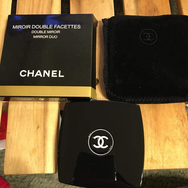 CHANEL(シャネル)のミロワール　ドゥーブル　ファセット レディースのファッション小物(ミラー)の商品写真