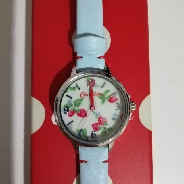 Cath Kidston(キャスキッドソン)の【新品未使用】Cath Kidston 革製 腕時計 レディースのファッション小物(腕時計)の商品写真