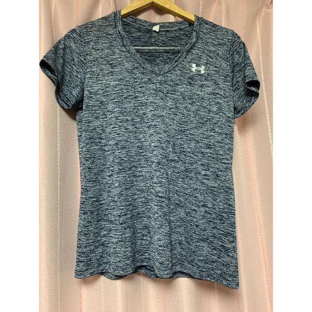 UNDER ARMOUR(アンダーアーマー)のアンダーアーマー　ウィメンズTシャツ レディースのトップス(Tシャツ(半袖/袖なし))の商品写真