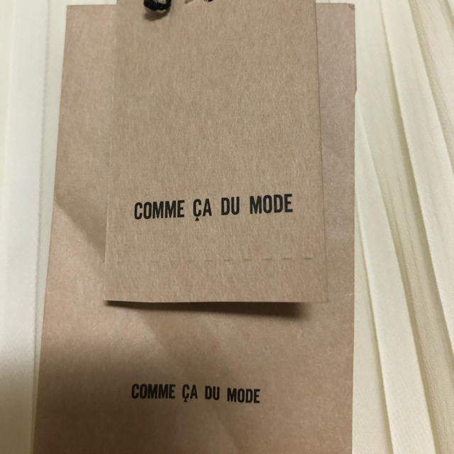 COMME CA DU MODE   スカート　新品　９号