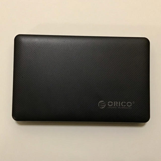 ORICO 2.5インチ　HDD／SSD 外付けドライブケース スマホ/家電/カメラのPC/タブレット(PC周辺機器)の商品写真