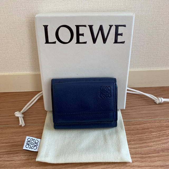LOEWE(ロエベ)の状態良好　ロエベ   LOEWE スモール　ウォレット レディースのファッション小物(財布)の商品写真