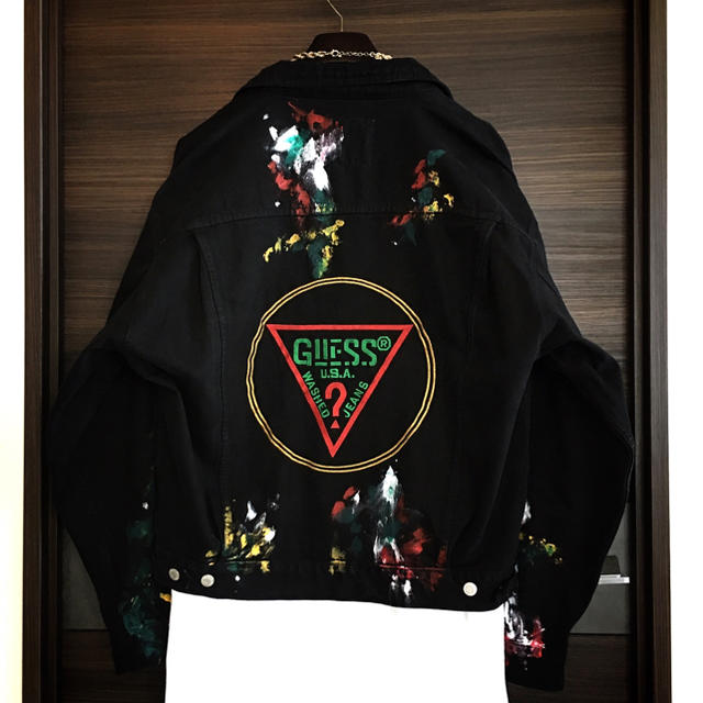 GUESS(ゲス)の【超激レア1点物】GUESSバック刺繍ロゴ×ペイント【80'sヴィンテージ美品】 メンズのジャケット/アウター(Gジャン/デニムジャケット)の商品写真