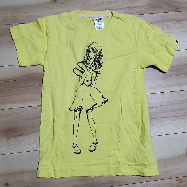 CUNE(キューン)のCUNE 女の子とうさぎ XS 黄色 メンズのトップス(Tシャツ/カットソー(半袖/袖なし))の商品写真