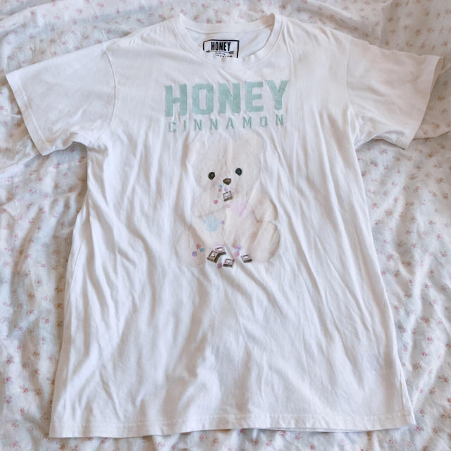 Honey Cinnamon(ハニーシナモン)のHoneycinnamon ベアTシャツワンピ レディースのトップス(Tシャツ(半袖/袖なし))の商品写真