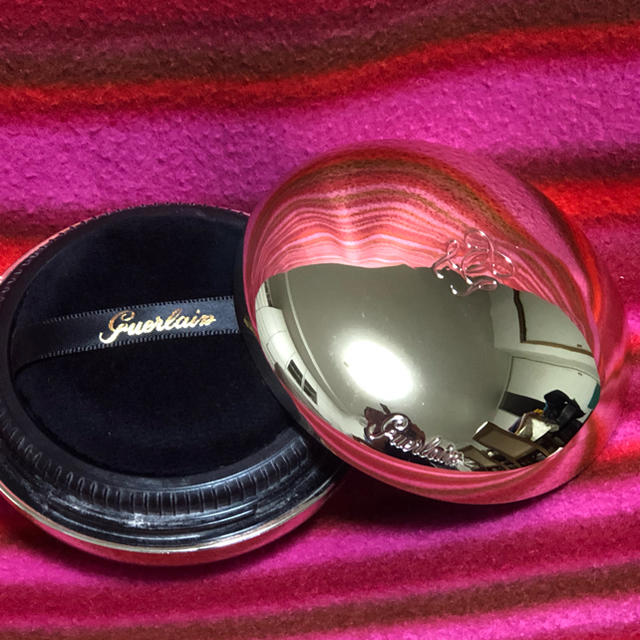 GUERLAIN(ゲラン)のゲラン　レ ヴォワレット プードル リーブル フェイスパウダー コスメ/美容のベースメイク/化粧品(フェイスパウダー)の商品写真