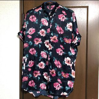 フォーエバートゥエンティーワン(FOREVER 21)のビックシルエット　花柄　オーバーサイズ　シャツ(シャツ/ブラウス(長袖/七分))