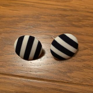 ピアス(ピアス)