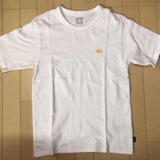 アディダス(adidas)のadidas Tシャツ(Tシャツ/カットソー(半袖/袖なし))