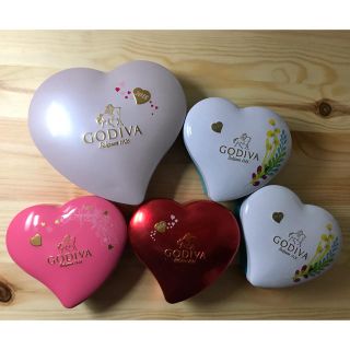 モロゾフ(モロゾフ)の★うら様専用★GODIVA ハート缶(小物入れ)