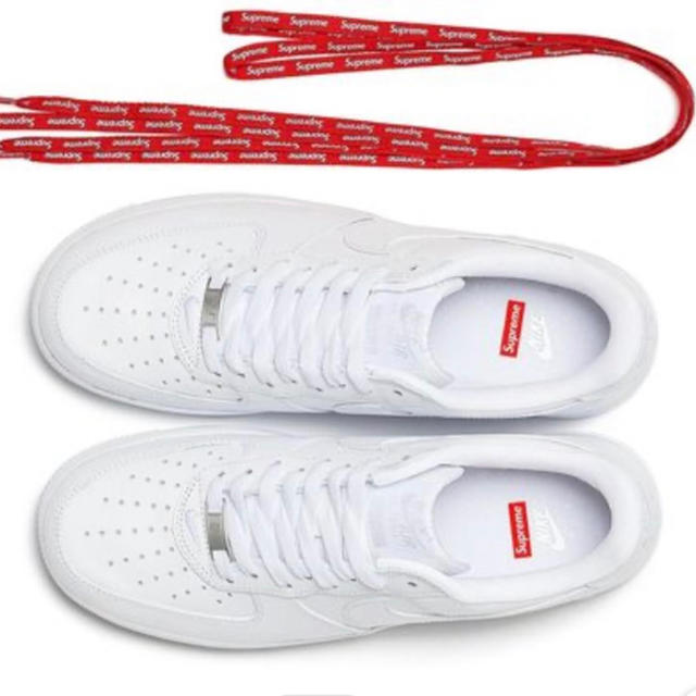 Supreme(シュプリーム)のシュプリーム ×ナイキ  28 エアフォース1 ホワイト 白 メンズの靴/シューズ(スニーカー)の商品写真