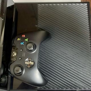 マイクロソフト(Microsoft)の涼しく生きる人。様専用！！ Xbox one 500GB(家庭用ゲーム機本体)