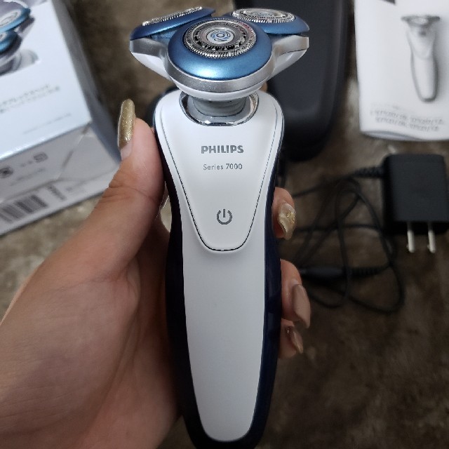 PHILIPS  Series 7000    本日限定価格！！！