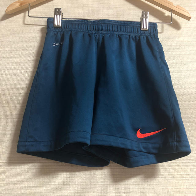 NIKE(ナイキ)のNIKE   ショート　パンツ　120〜130 キッズ/ベビー/マタニティのキッズ服女の子用(90cm~)(パンツ/スパッツ)の商品写真