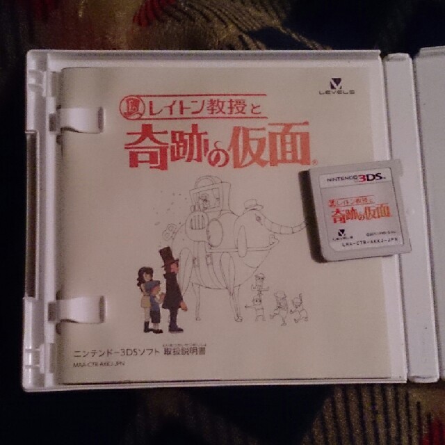 任天堂(ニンテンドウ)のレイトン教授と奇跡の仮面 レイトン ニンテンドー３ＤＳ 奇跡の仮面 任天堂 ＤＳ エンタメ/ホビーのゲームソフト/ゲーム機本体(携帯用ゲームソフト)の商品写真