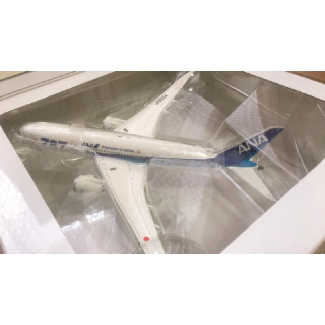 ANA(全日本空輸)(エーエヌエー(ゼンニッポンクウユ))の(新品)ANA787-800プラモデル エンタメ/ホビーのおもちゃ/ぬいぐるみ(模型/プラモデル)の商品写真