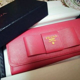 プラダ(PRADA)のPRADA リボン長財布(財布)