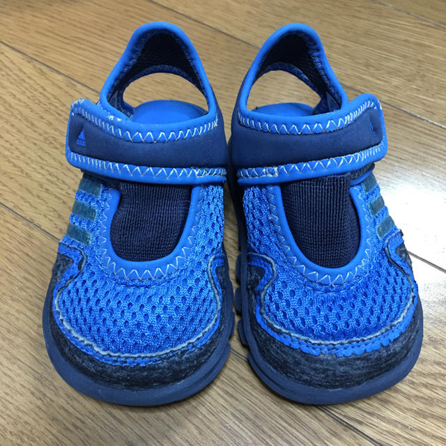 adidas(アディダス)のアディダス　12 ベビーサンダル キッズ/ベビー/マタニティのベビー靴/シューズ(~14cm)(サンダル)の商品写真