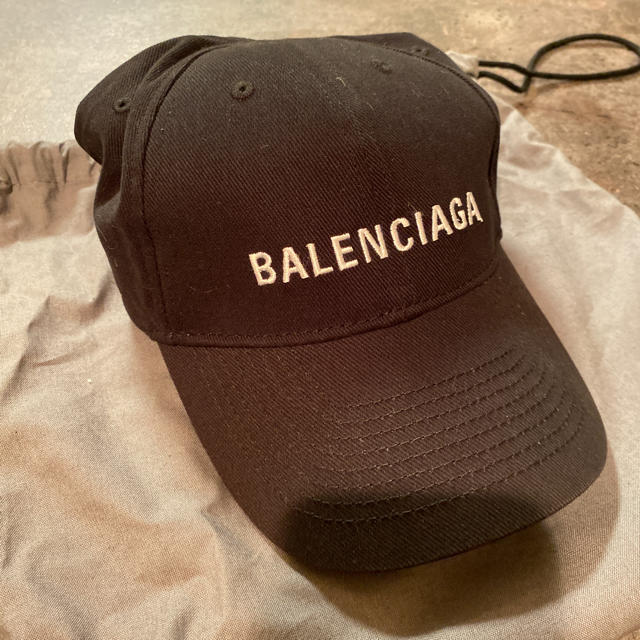 Balenciaga - BALENCIAGA CAP バレンシアガ キャップの通販 by オフホワイト｜バレンシアガならラクマ
