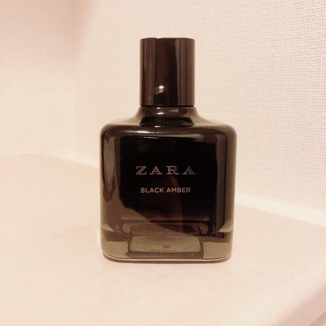 ZARA(ザラ)の【ほぼ未使用】ZARA  香水　ブラックアンバー　100ml コスメ/美容の香水(香水(女性用))の商品写真
