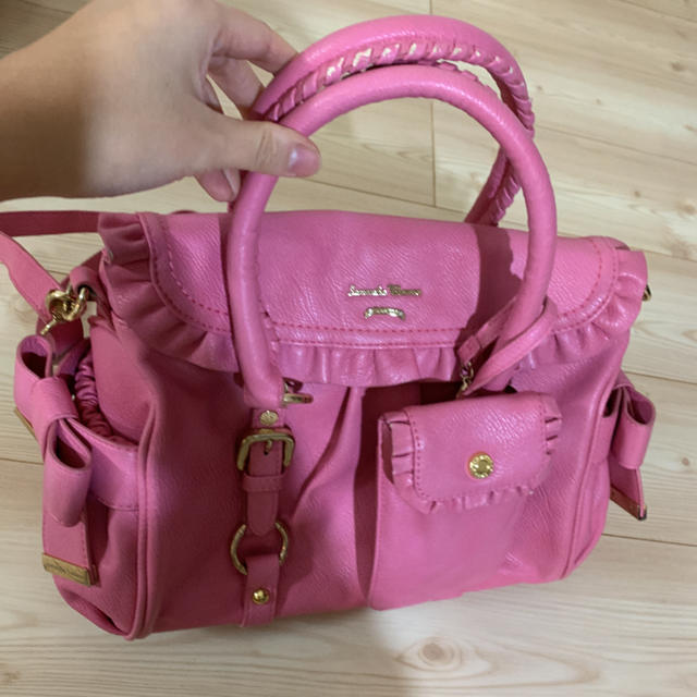 Samantha Thavasa(サマンサタバサ)のサマンサタバサ  バッグ　フリル　ピンク レディースのバッグ(ハンドバッグ)の商品写真