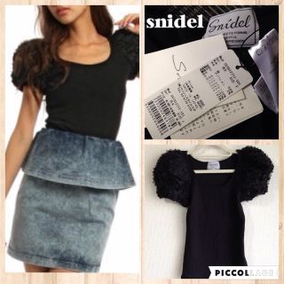 スナイデル(SNIDEL)のsnidelフラワースリーブプルオーバー(シャツ/ブラウス(半袖/袖なし))