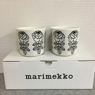 マリメッコ(marimekko)のマリメッコ　ラテマグ　ヴィヒキルース   ブラック　2個セット(グラス/カップ)