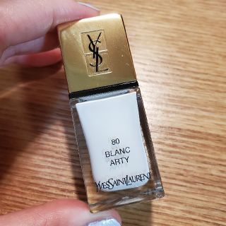 イヴサンローランボーテ(Yves Saint Laurent Beaute)のイブサンローラン ララッククチュール80(マニキュア)