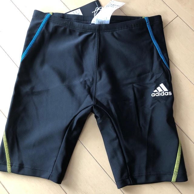 adidas(アディダス)のアディダス水着　男の子　130 キッズ/ベビー/マタニティのキッズ服男の子用(90cm~)(水着)の商品写真