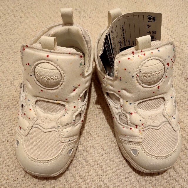 Reebok(リーボック)の子どもシューズ Reebok フューリー 白 14cm 未使用に近い キッズ/ベビー/マタニティのベビー靴/シューズ(~14cm)(スニーカー)の商品写真