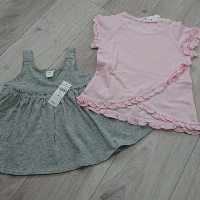 babyGAP(ベビーギャップ)のbabyGAP チュニック、Tシャツセット キッズ/ベビー/マタニティのキッズ服女の子用(90cm~)(Tシャツ/カットソー)の商品写真