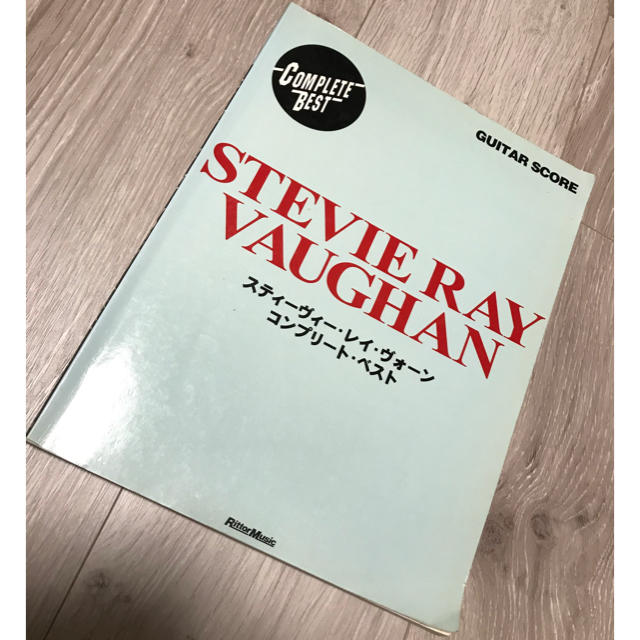 スティーヴィーレイヴォーン ギタースコア 楽譜 エンタメ/ホビーの本(楽譜)の商品写真