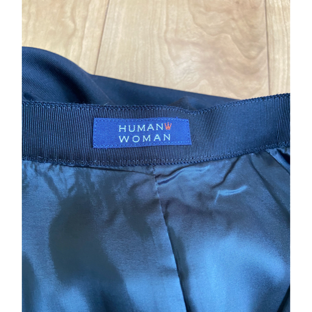 HUMAN WOMAN(ヒューマンウーマン)のタックスカート　ヒューマンウーマン　ネイビー　Sサイズ　新品 レディースのスカート(ひざ丈スカート)の商品写真