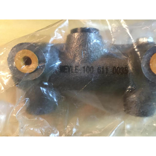 MEYLE 100 611 0035 Brake Master Cylinder