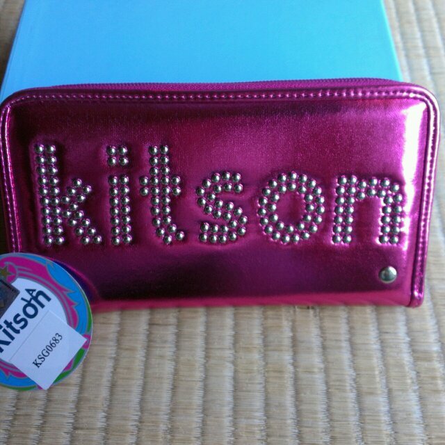 KITSON(キットソン)のKitson ラウンドジップ長財布 レディースのファッション小物(財布)の商品写真