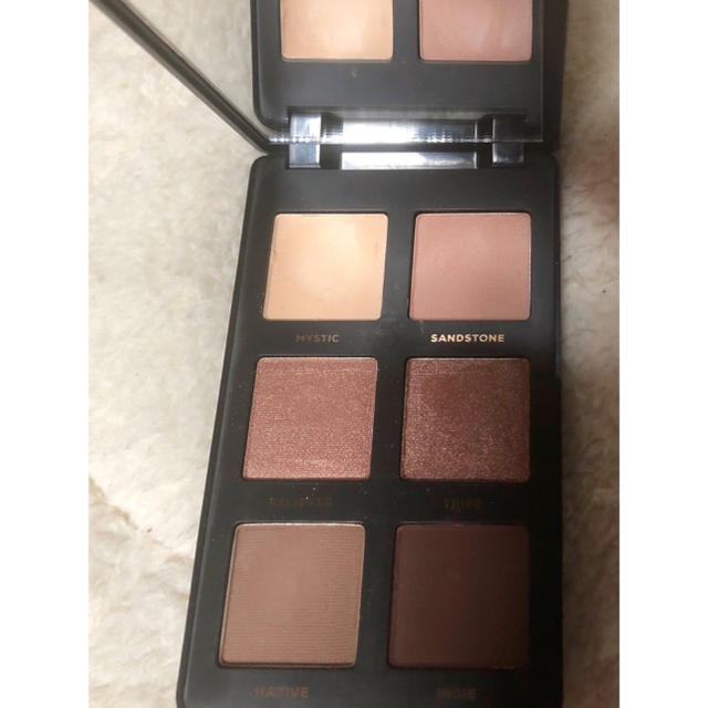 bareMinerals(ベアミネラル)のベアミネラル　ジェンヌードアイシャドウパレット　ニュートラル コスメ/美容のベースメイク/化粧品(アイシャドウ)の商品写真