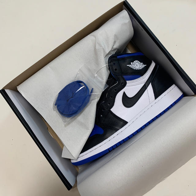 NIKE(ナイキ)のNIKE Air Jordan 1 Royal toe 23.5cm ナイキ レディースの靴/シューズ(スニーカー)の商品写真