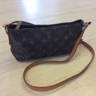 ルイヴィトン(LOUIS VUITTON)のLOUIS VUITTON☆トロター(ショルダーバッグ)