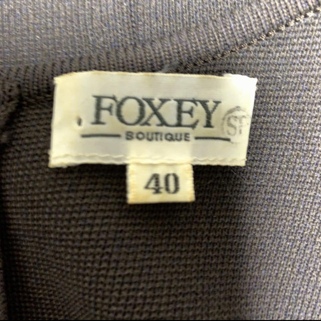 FOXEY(フォクシー)のフォクシー ストレッチ ジャージー ワンピース 40 ブラウン 日本製  レディースのワンピース(ひざ丈ワンピース)の商品写真