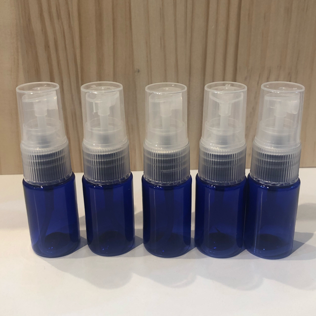 高品質のスプレーボトル5本セット【10ml】遮光ブルー コスメ/美容のメイク道具/ケアグッズ(ボトル・ケース・携帯小物)の商品写真