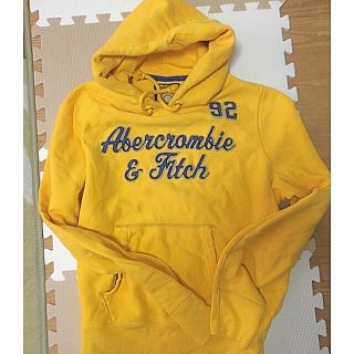 アバクロンビーアンドフィッチ(Abercrombie&Fitch)のアバクロ　ダメージパーカー　ビンテージ　M(L~XL )(パーカー)